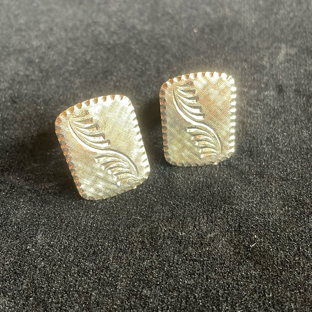Vintage Gold Tone Cufflinks